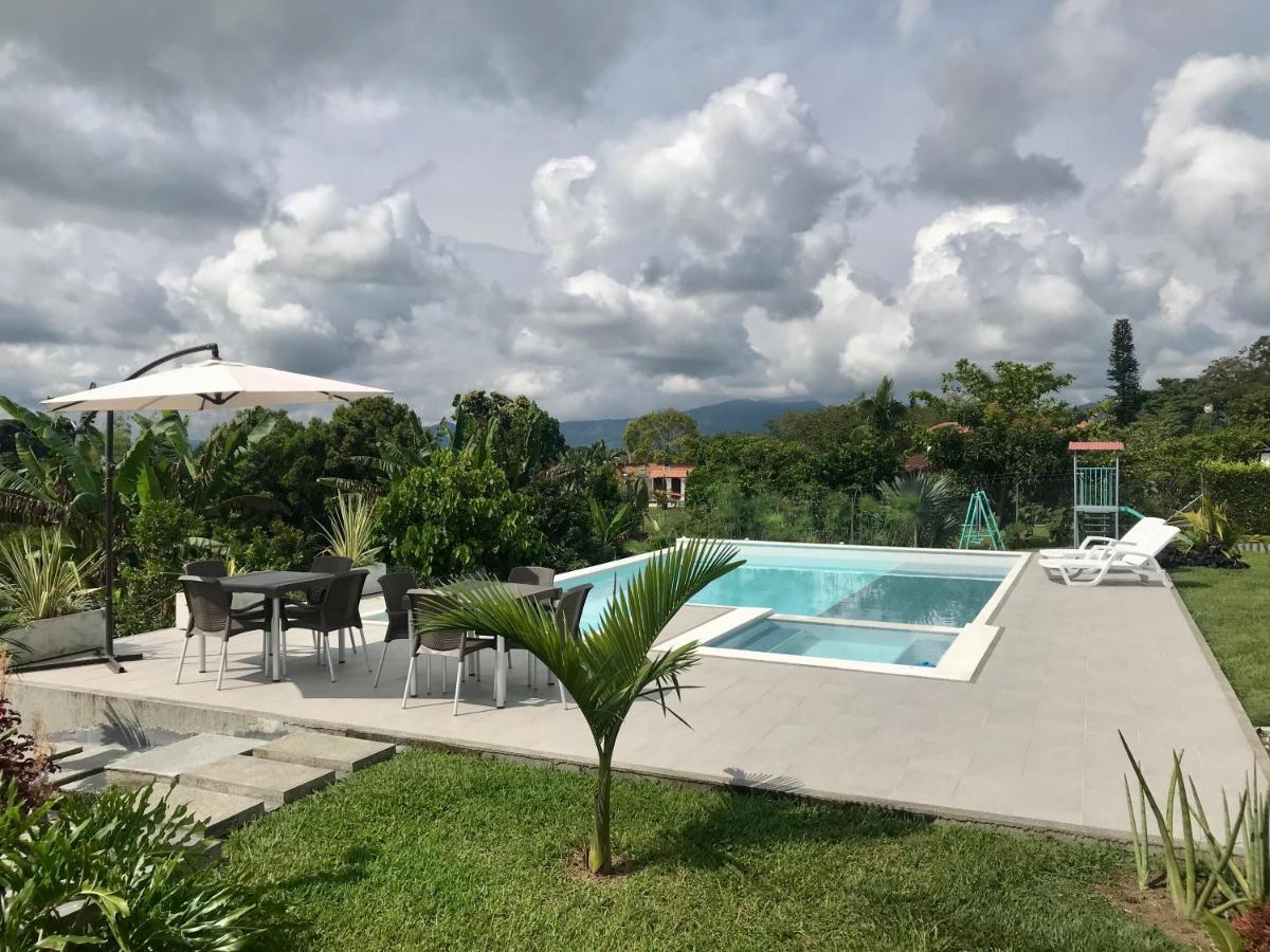 Torcaza Casa De Campo Quimbaya Buitenkant foto